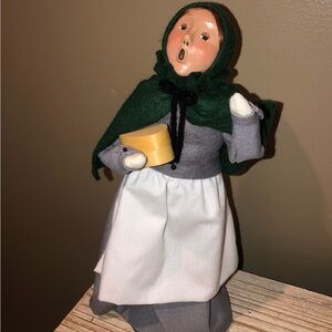 Byers’ Choice - The Carolers - Girl - Shaker Box - Christmas in July -Pilgrim